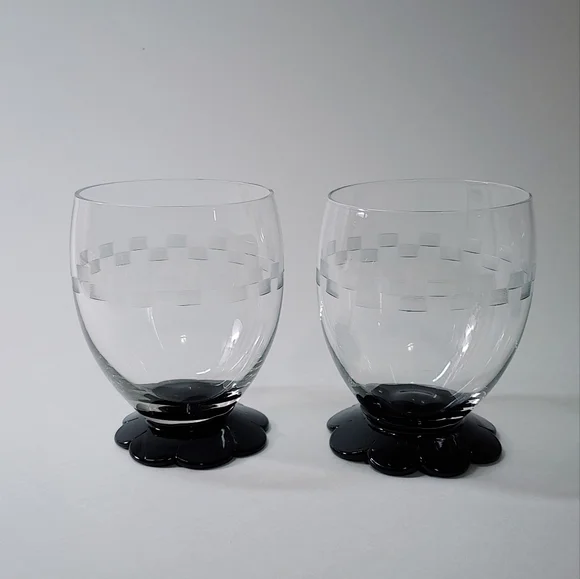 Set of 7 - Black Lily Pad Glasses - Picture 2 of 5